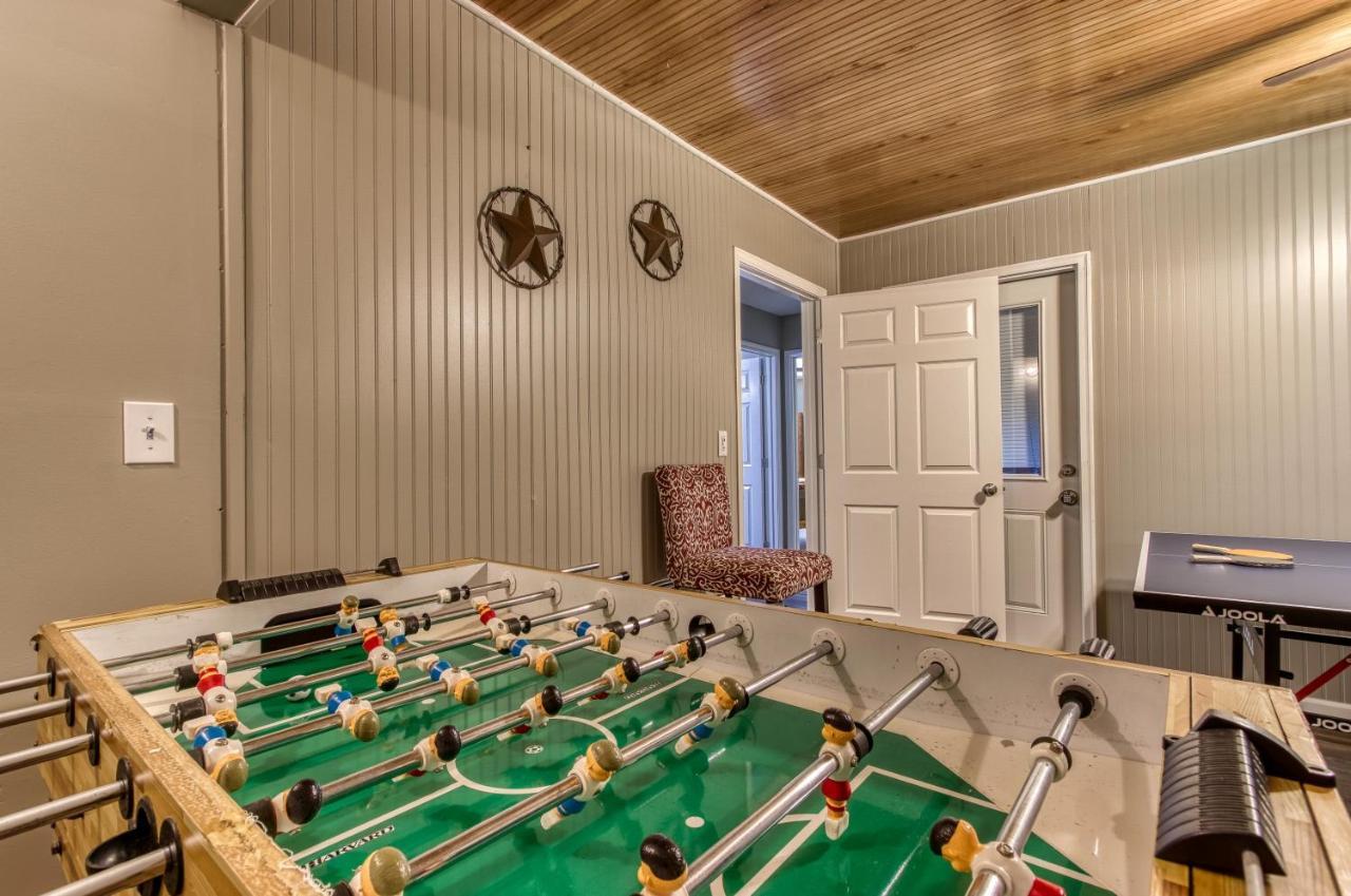 Fun & Games By Honeybearcabins 2Br/1Ba Sleeps 7 Sevierville Ngoại thất bức ảnh